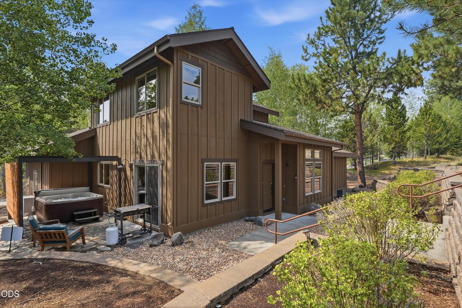 Photo of 2737 NW Skyliners Road 31 of 36