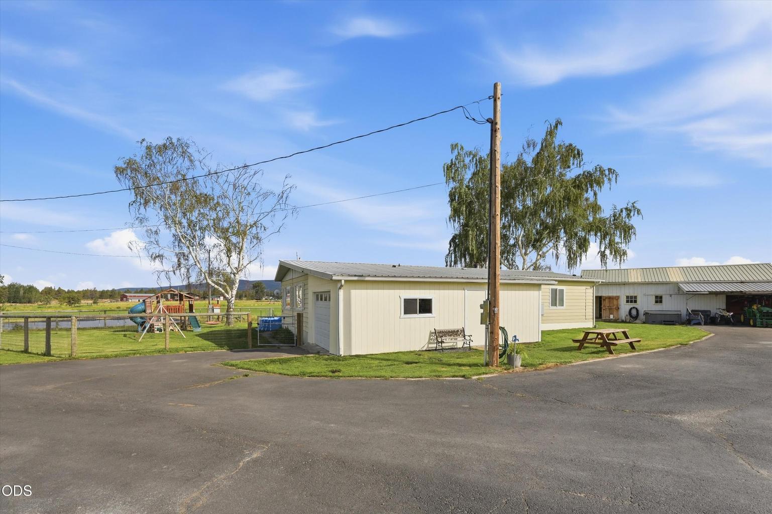Photo of 4799 SW Williams Road 47 of 77