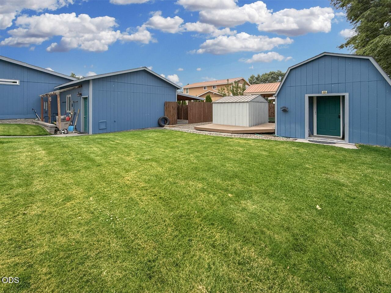 Photo of 3737 NW Oak Avenue 37 of 38
