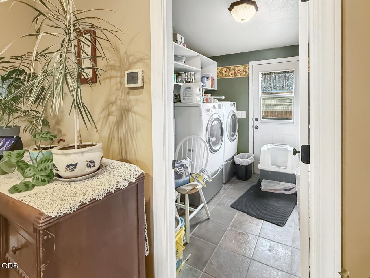 Photo of 3737 NW Oak Avenue 25 of 38