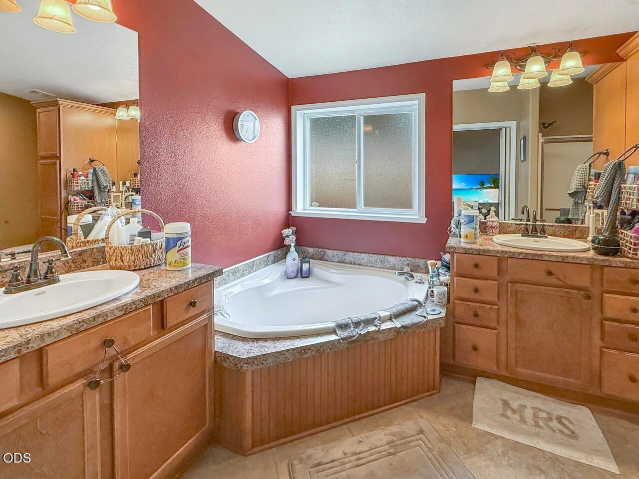 Photo of 3737 NW Oak Avenue 19 of 38