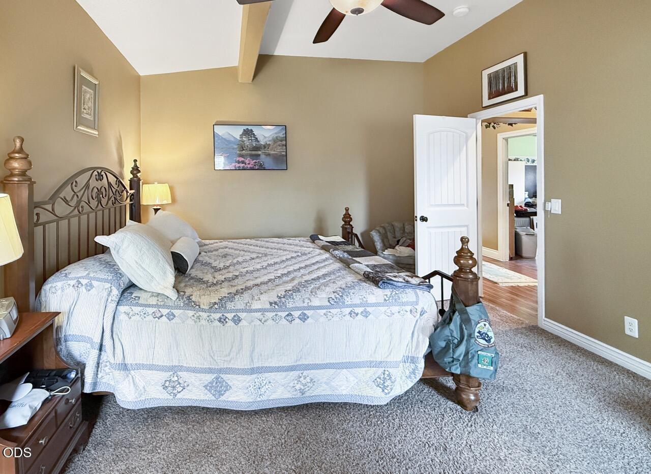 Photo of 3737 NW Oak Avenue 16 of 38