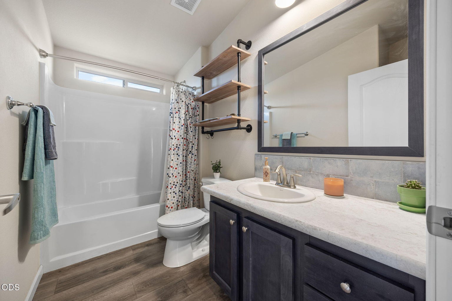 2nd Full Guest bath