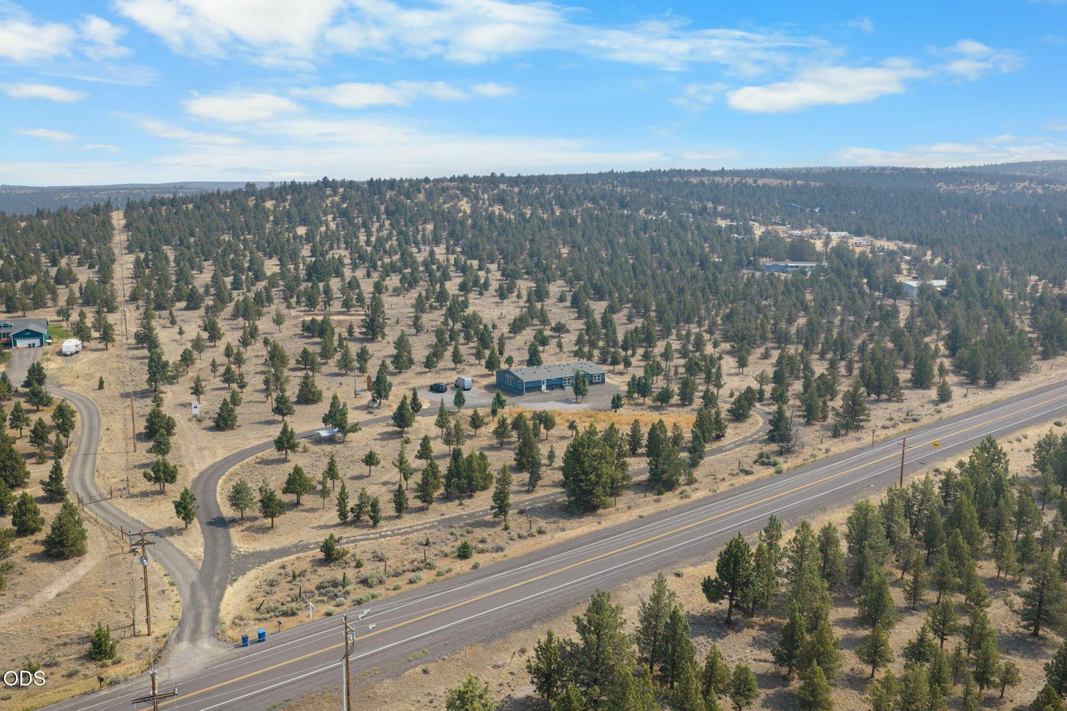 10 minutes to Prineville Reservoir and to Downtown City of Prineville
