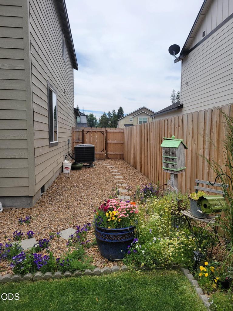 Photo of 16614 Landing Court 6 of 55