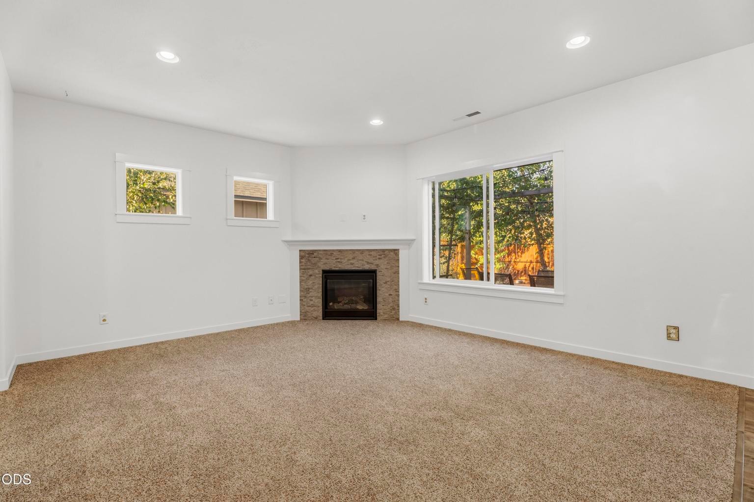 Photo of 2534 NE Cretia Court 12 of 56