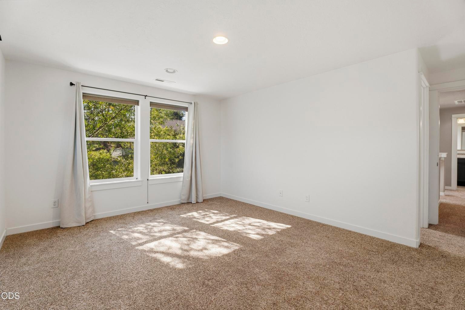 Photo of 2534 NE Cretia Court 32 of 56