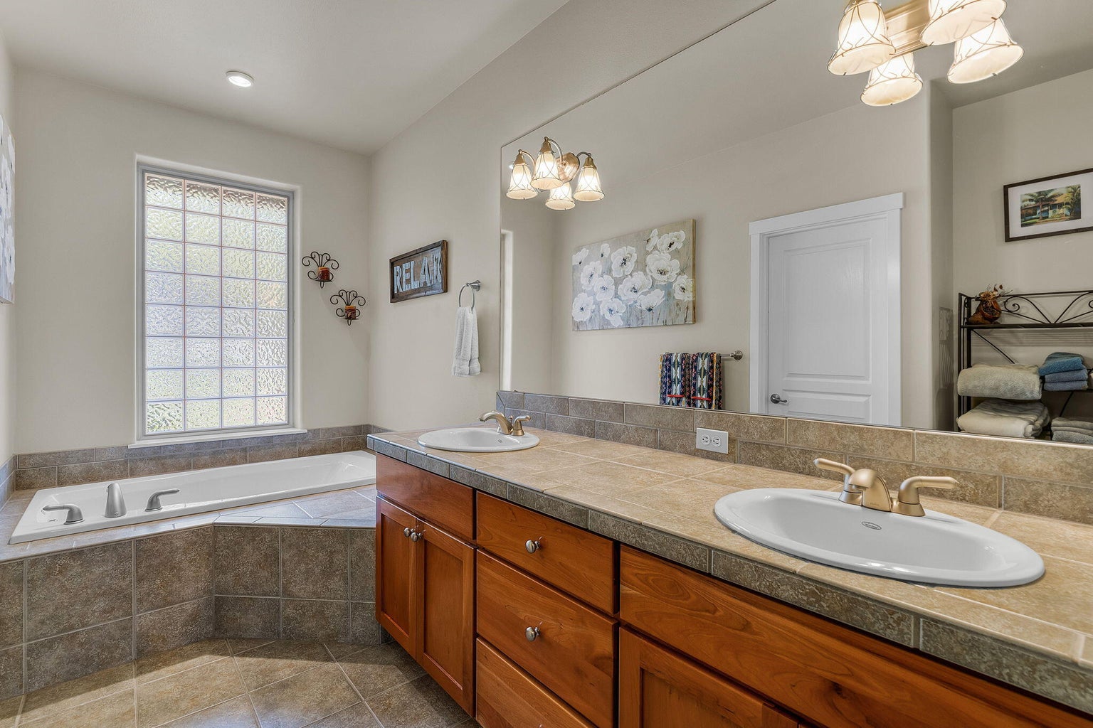 Photo of 10869 Village Loop 9 of 38