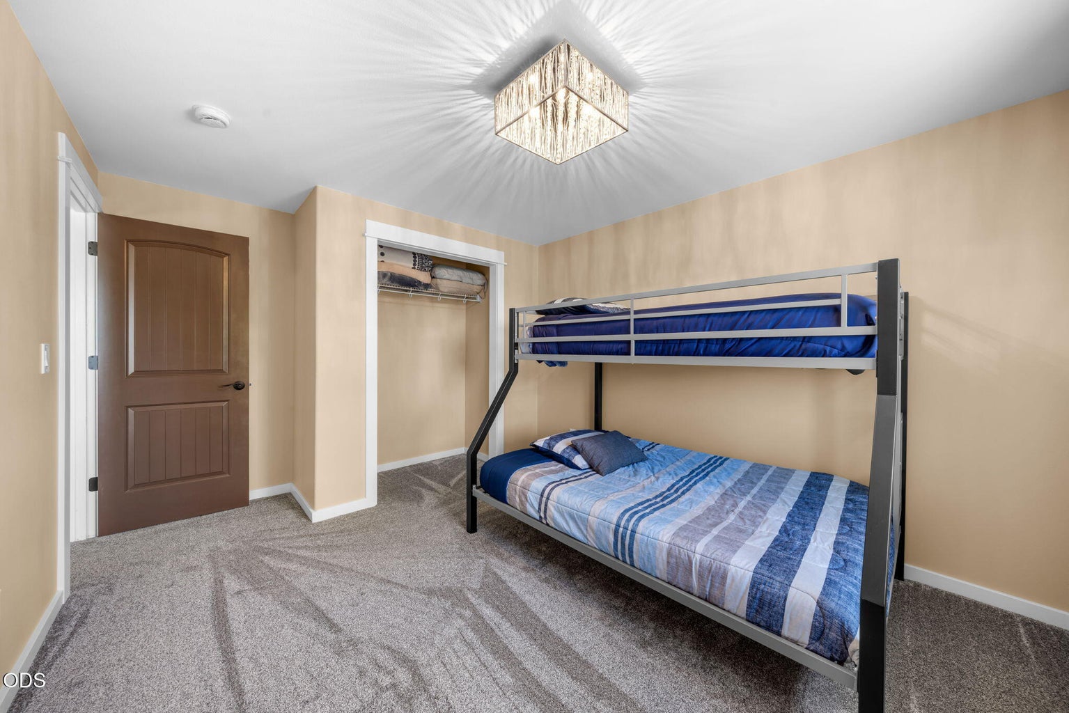 Photo of 2197 NW Kingwood Avenue 28 of 47