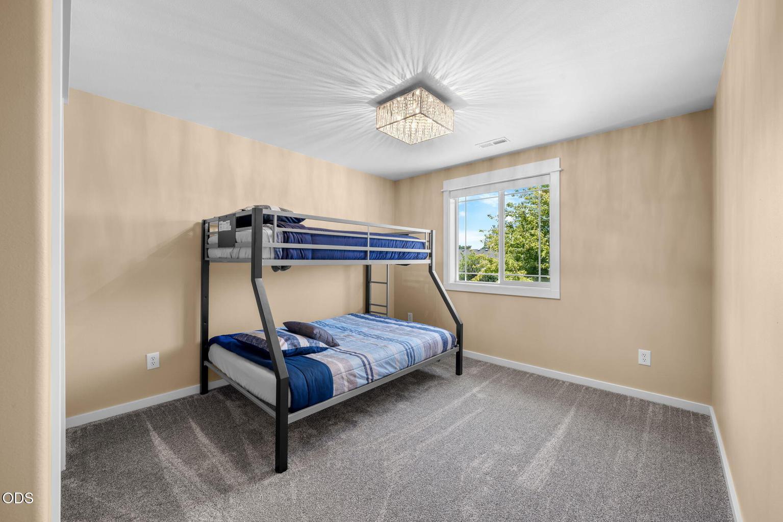 Photo of 2197 NW Kingwood Avenue 29 of 47
