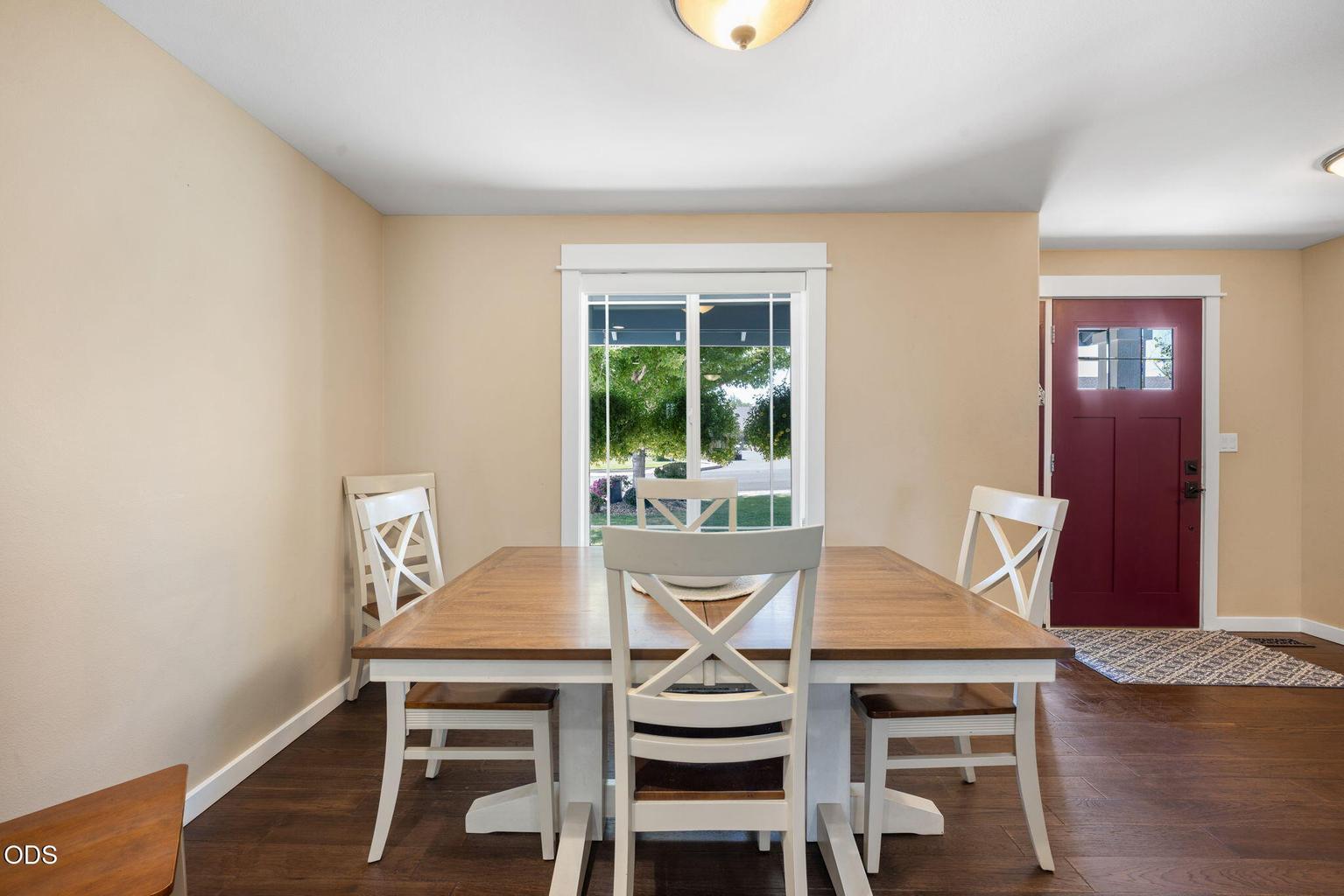Photo of 2197 NW Kingwood Avenue 15 of 47