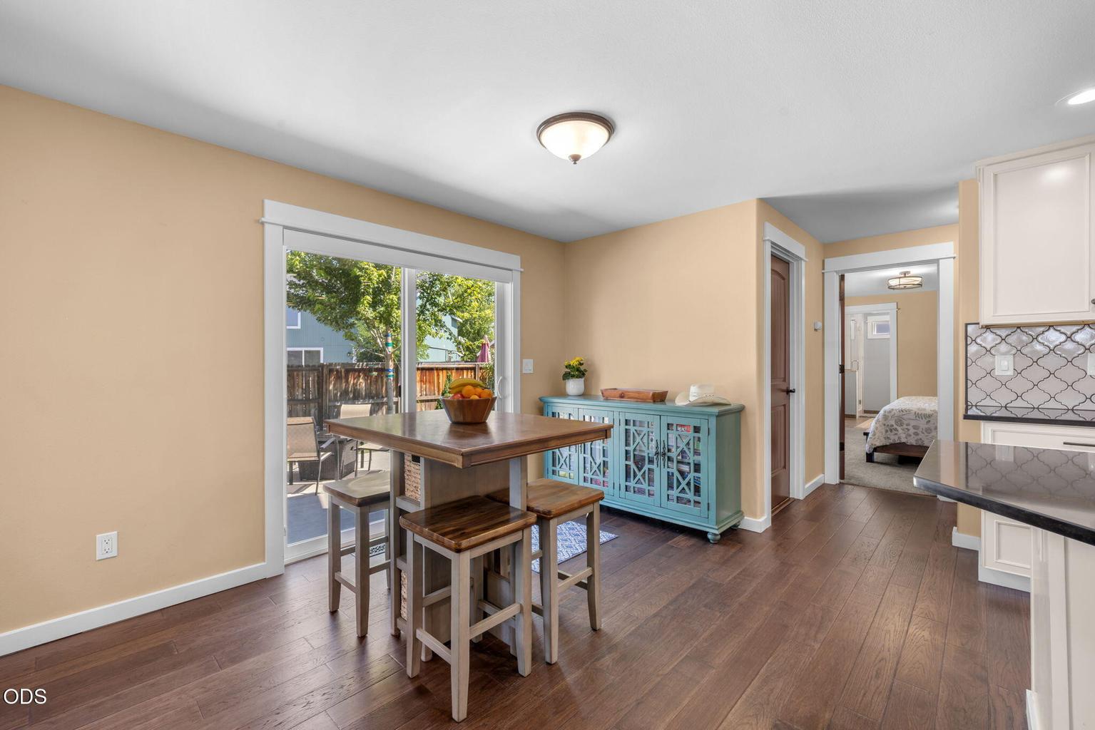 Photo of 2197 NW Kingwood Avenue 14 of 47