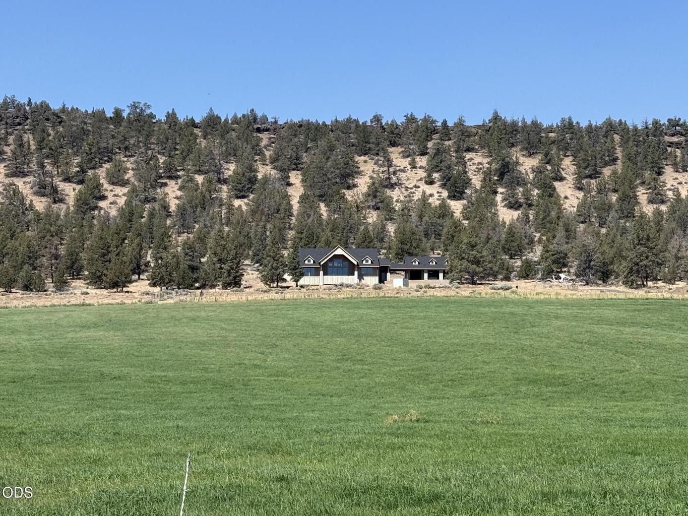 Photo of 70421 McKenzie Canyon Road 2 of 20