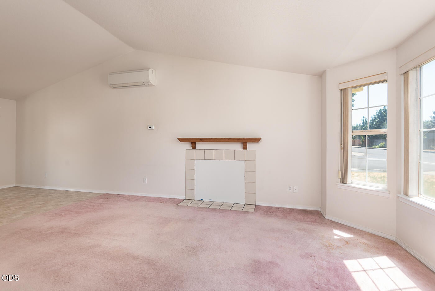 Photo of 2911 SW Reindeer Avenue 6 of 22