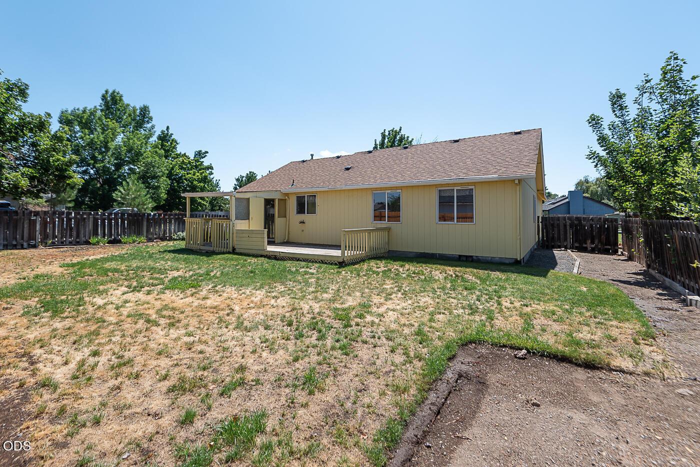 Photo of 2911 SW Reindeer Avenue 21 of 22