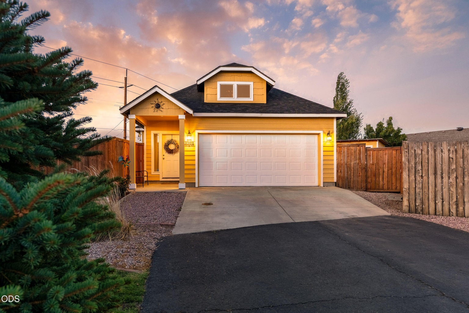 Photo of 3301 SW Antler Ridge Lane 1 of 37