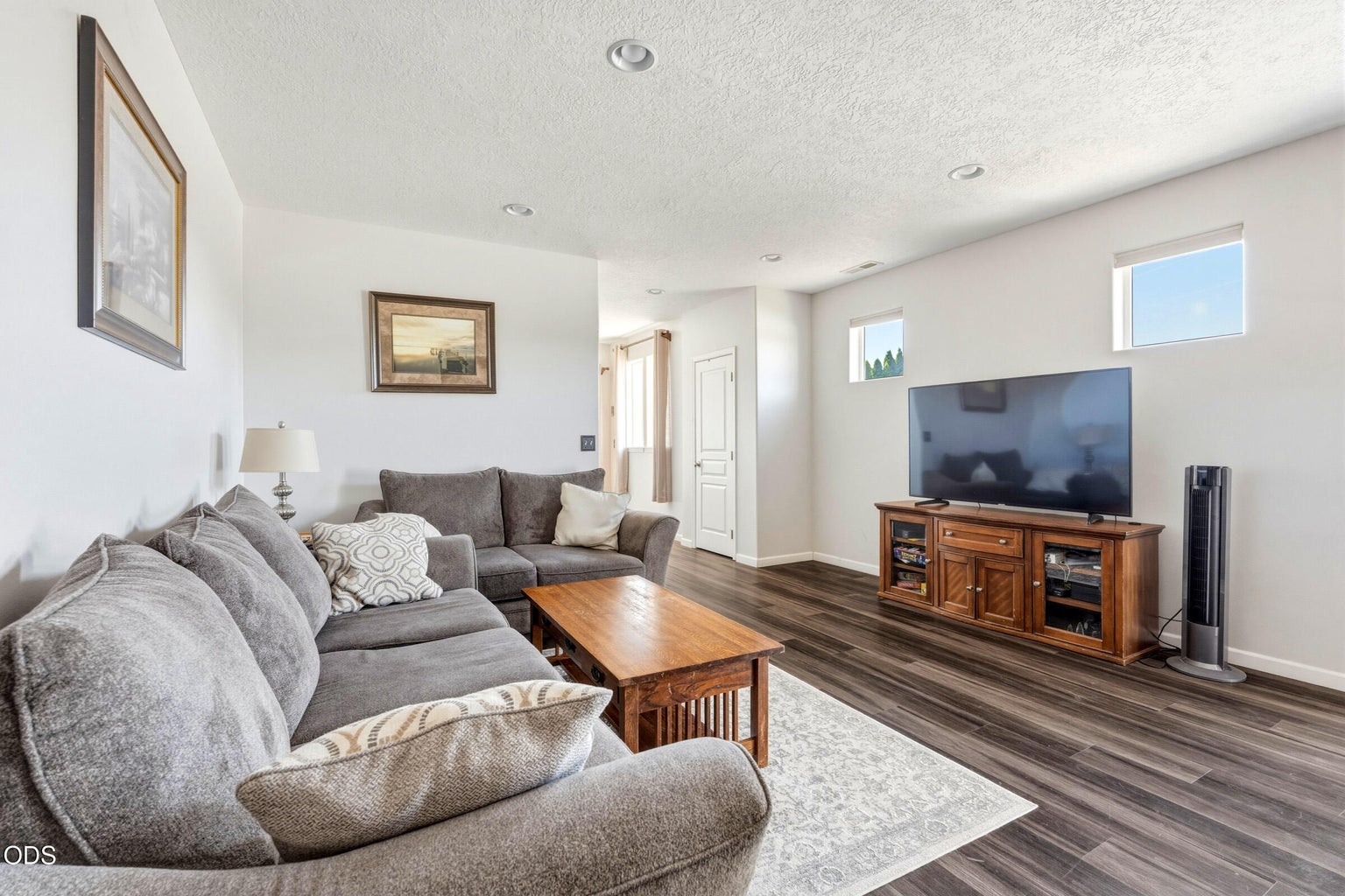 Photo of 3301 SW Antler Ridge Lane 6 of 37