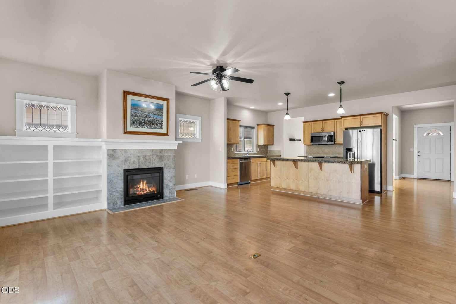 Photo of 3551 SW Salmon Court 7 of 23