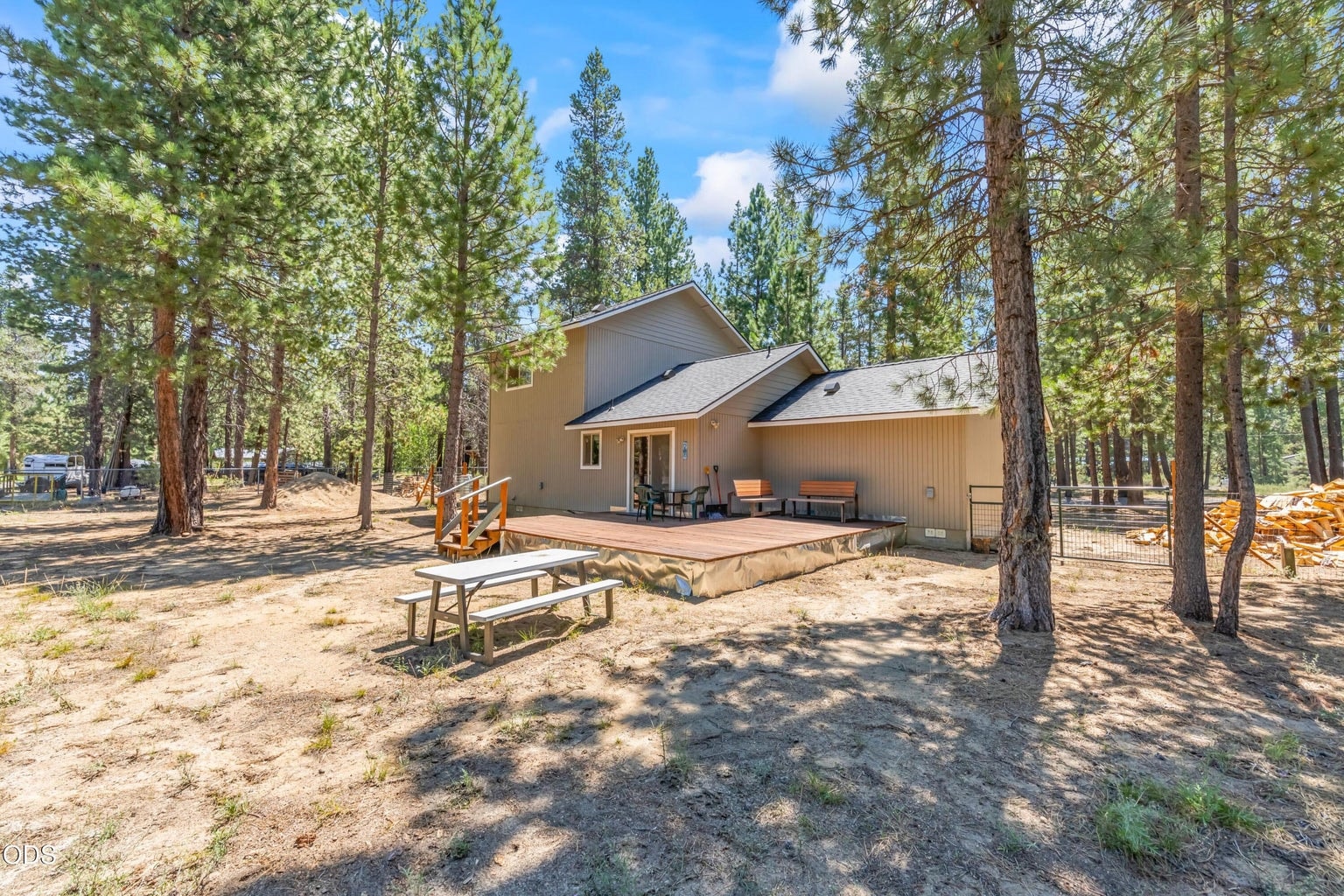 Photo of 16018 Park Drive 22 of 27