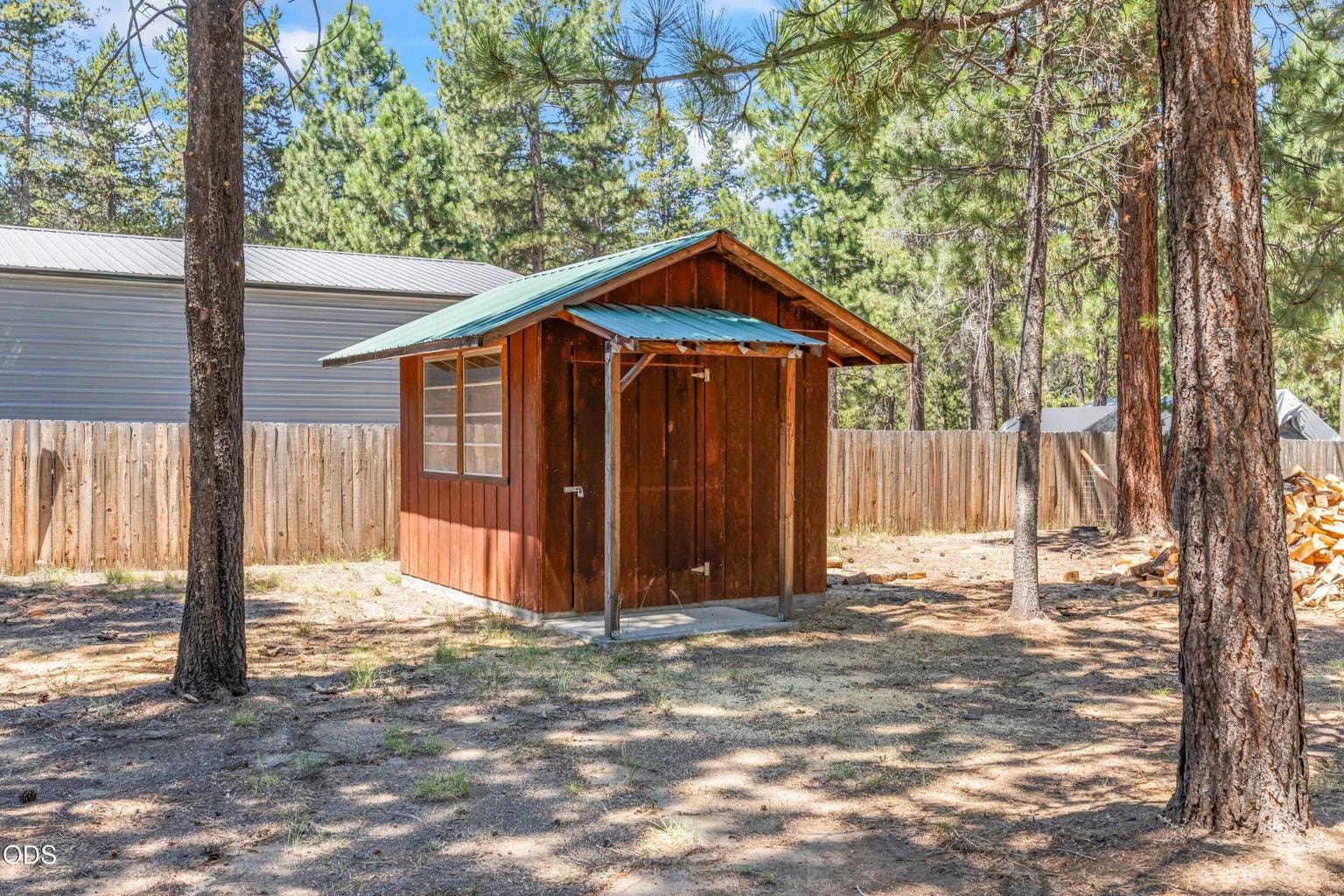 Photo of 16018 Park Drive 24 of 27