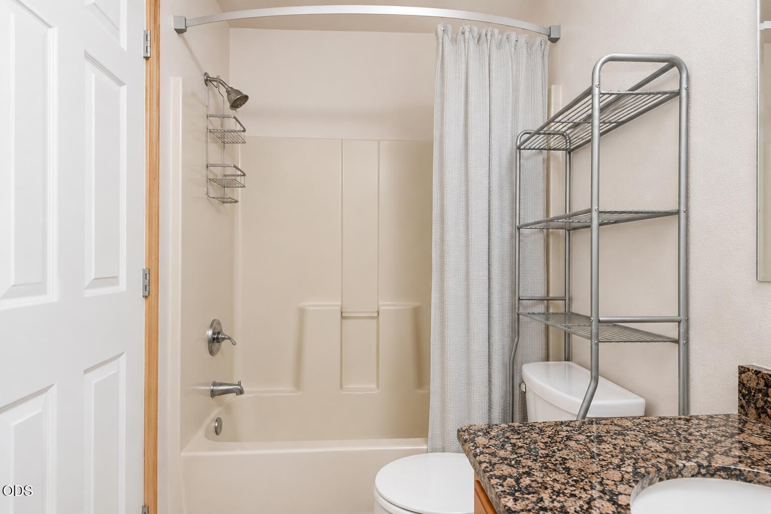 Photo of 16018 Park Drive 13 of 27