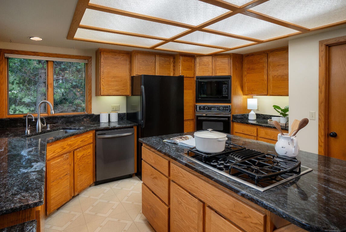 Photo of 57716 Vine Maple Lane 9 of 21