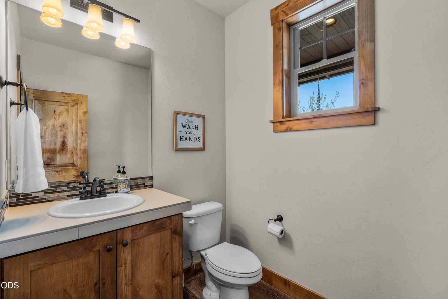 Photo of 17207 SW Chaparral Drive 10 of 26