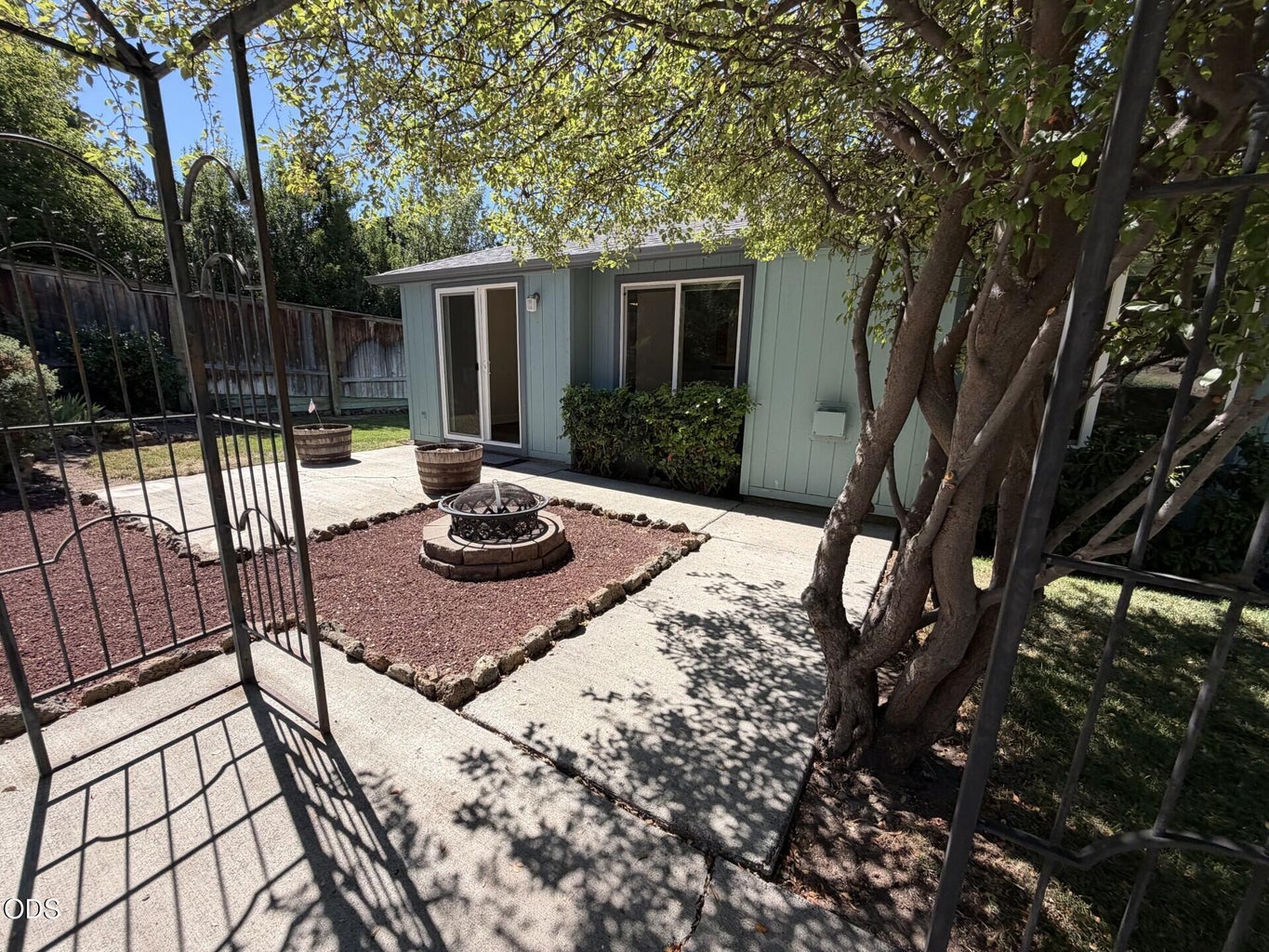 Photo of 1522 NE Locksley Drive 18 of 40