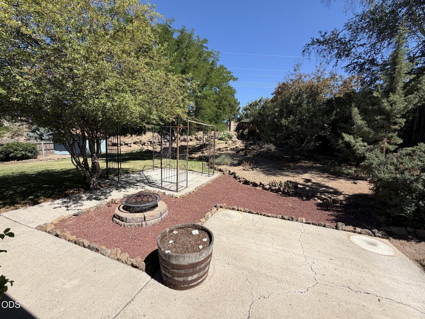 Photo of 1522 NE Locksley Drive 20 of 40