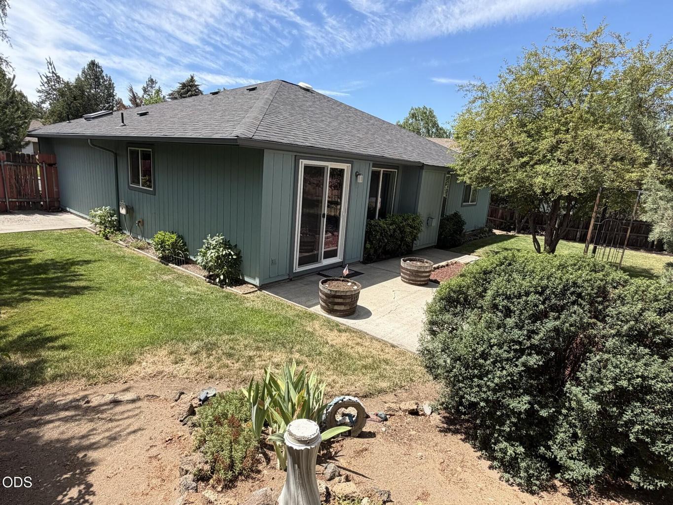 Photo of 1522 NE Locksley Drive 29 of 40