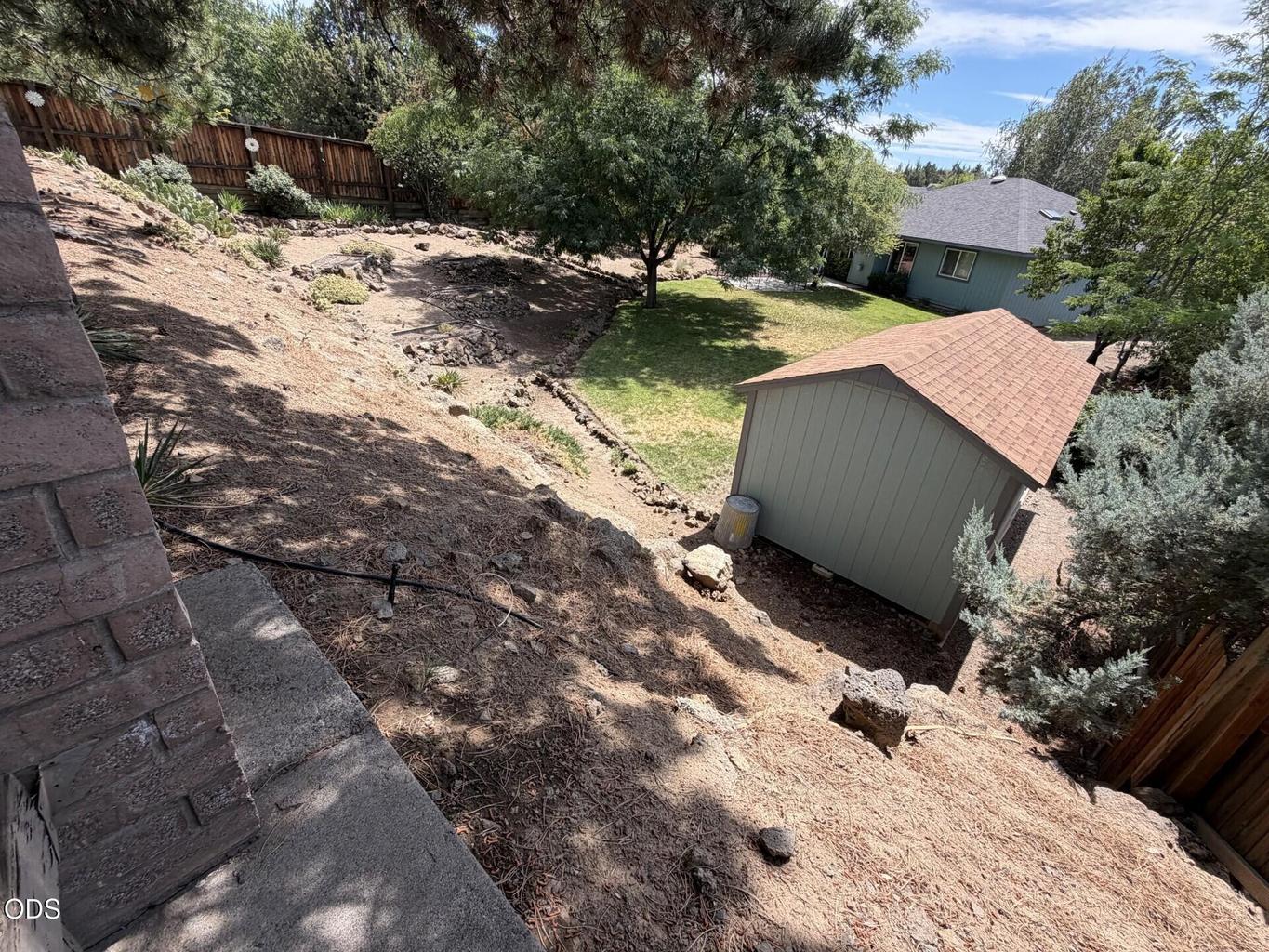 Photo of 1522 NE Locksley Drive 37 of 40