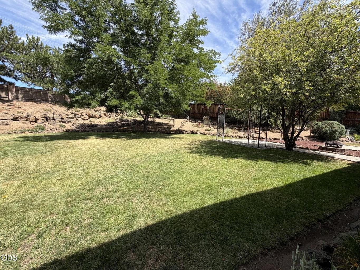 Photo of 1522 NE Locksley Drive 39 of 40