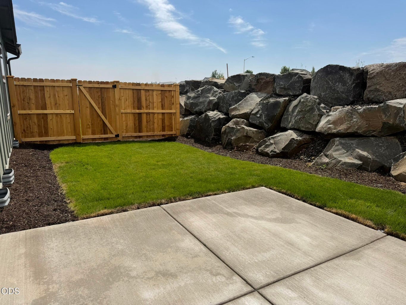 Photo of 651 NE Mitchell Street 25 of 27