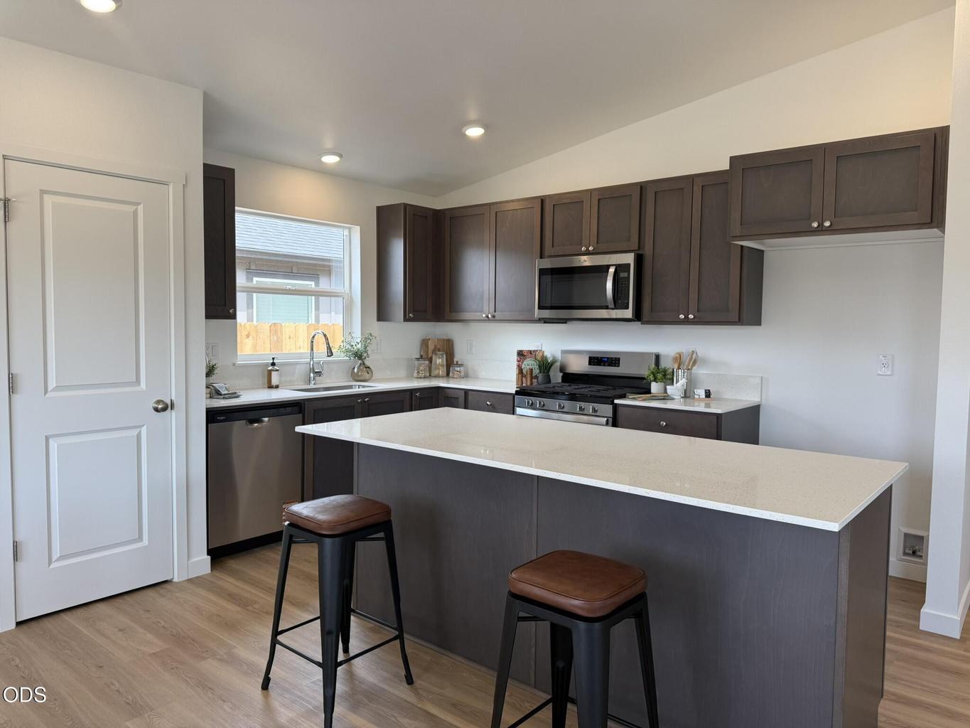 Photo of 651 NE Mitchell Street 12 of 27