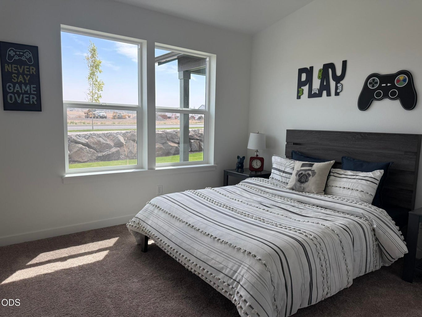 Photo of 651 NE Mitchell Street 20 of 27
