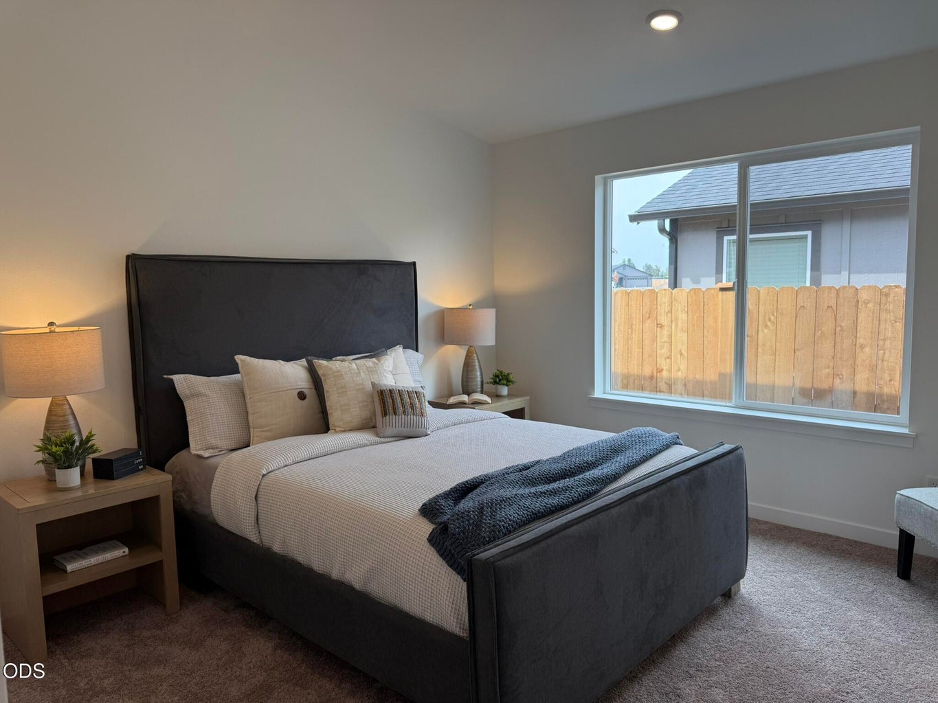 Photo of 651 NE Mitchell Street 16 of 27