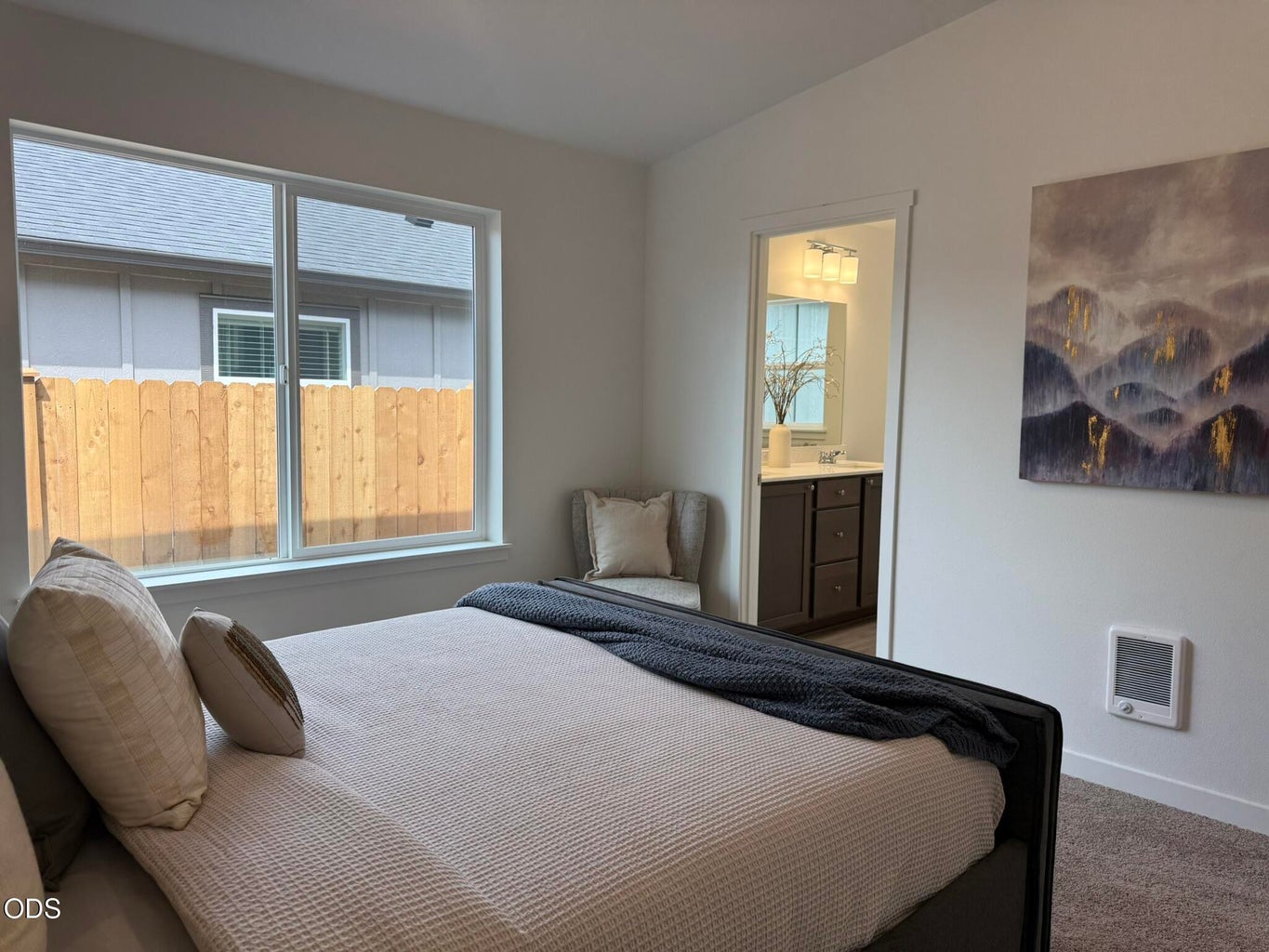 Photo of 651 NE Mitchell Street 17 of 27