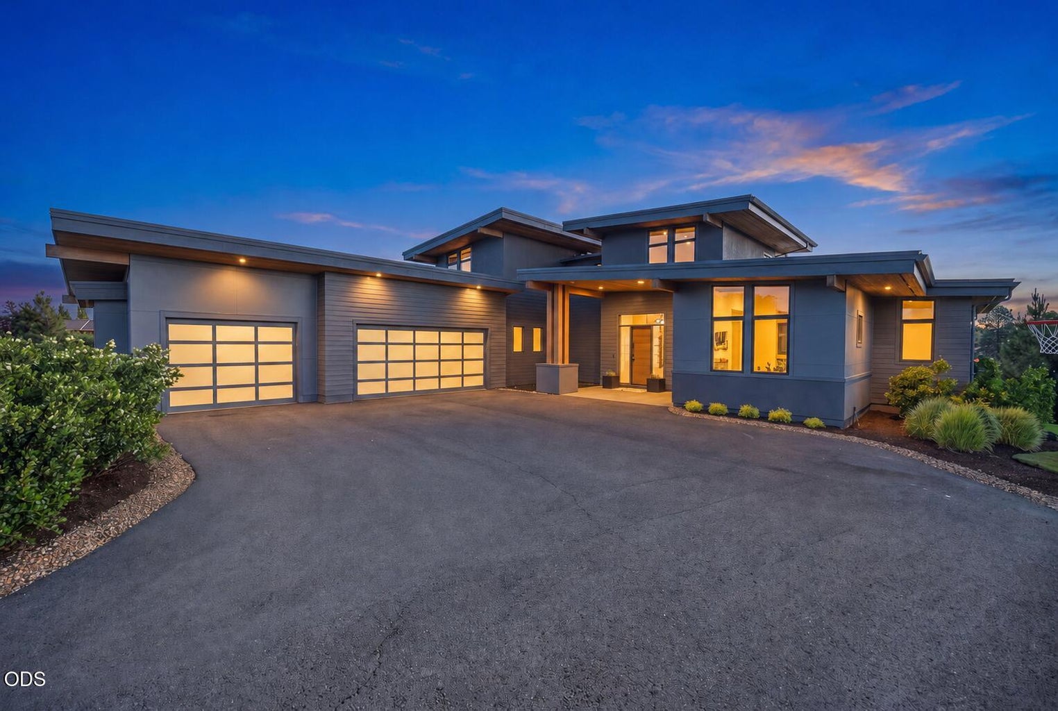 Photo of 61404 SW Skene Trail 2 of 49