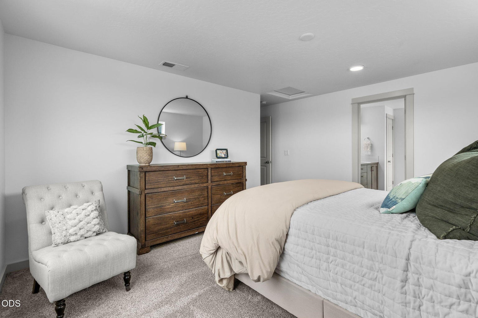 Photo of 3310 NW 8th Street 11 of 27