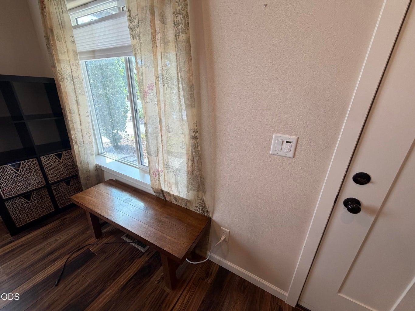 Photo of 2955 NW Hemlock Lane 7 of 33
