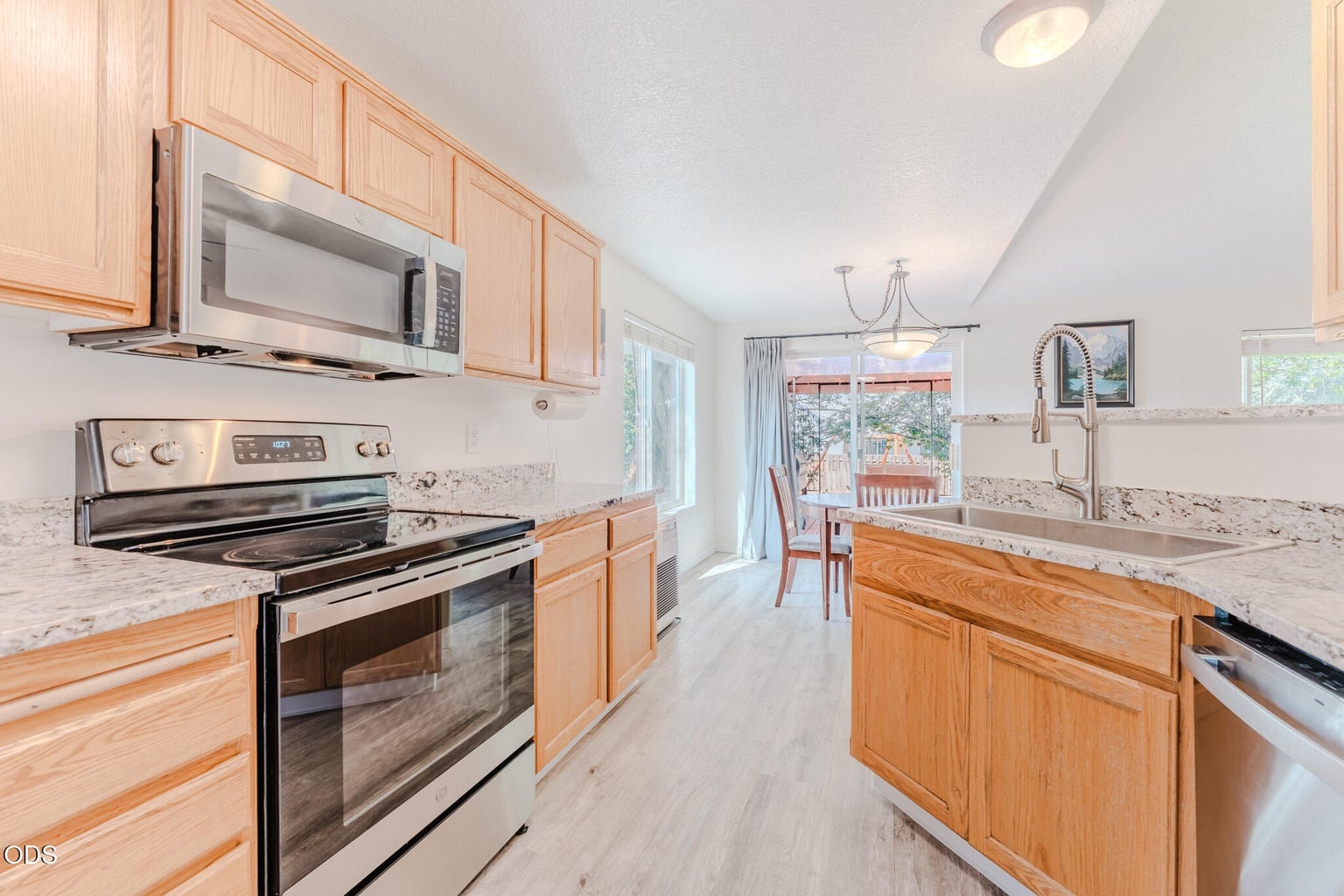 Photo of 2635 NE Yellowpine Road 8 of 48