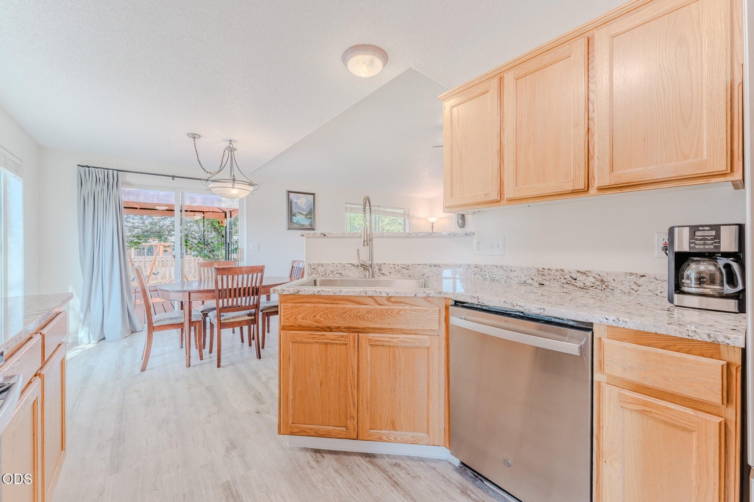 Photo of 2635 NE Yellowpine Road 9 of 48