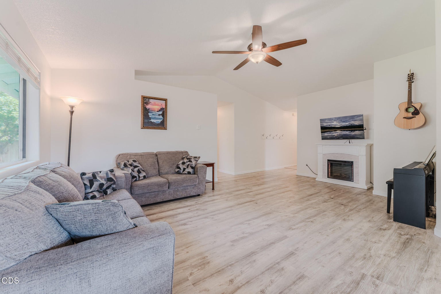 Photo of 2635 NE Yellowpine Road 7 of 48
