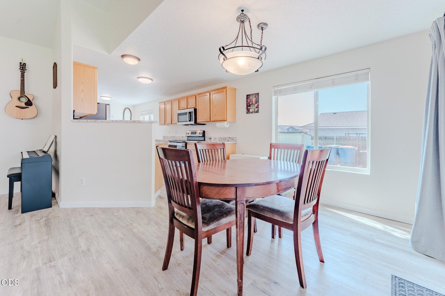 Photo of 2635 NE Yellowpine Road 15 of 48