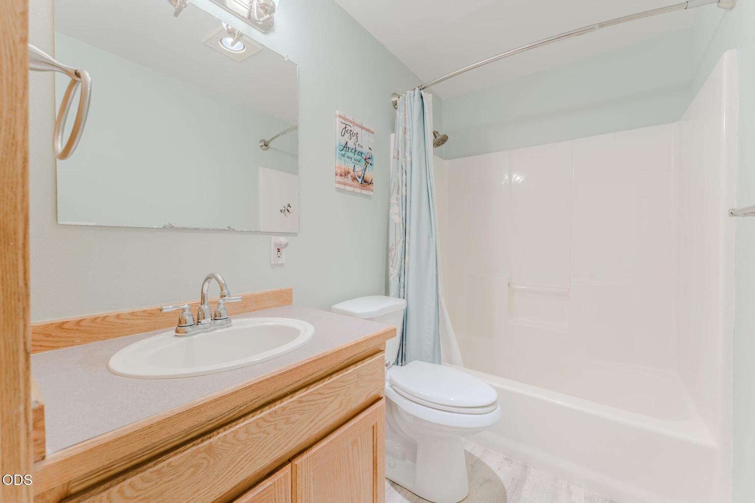 Photo of 2635 NE Yellowpine Road 26 of 48