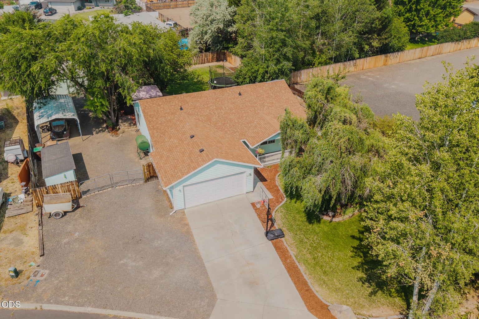 Photo of 2635 NE Yellowpine Road 37 of 48