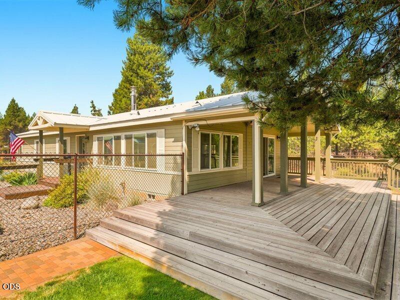 Photo of 53160 Bridge Drive 4 of 51