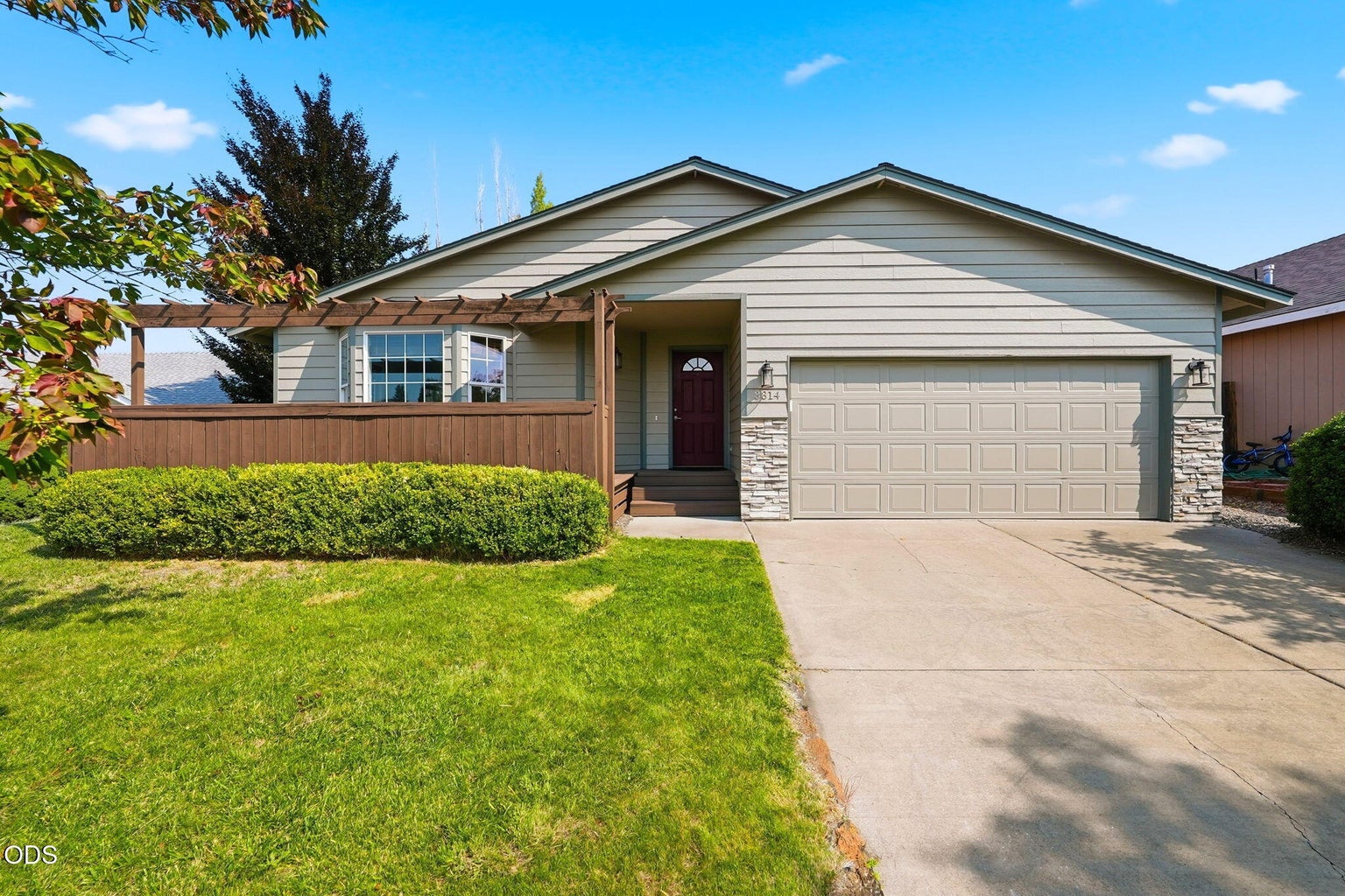 Photo of 3314 NE Palmer Drive 2 of 31