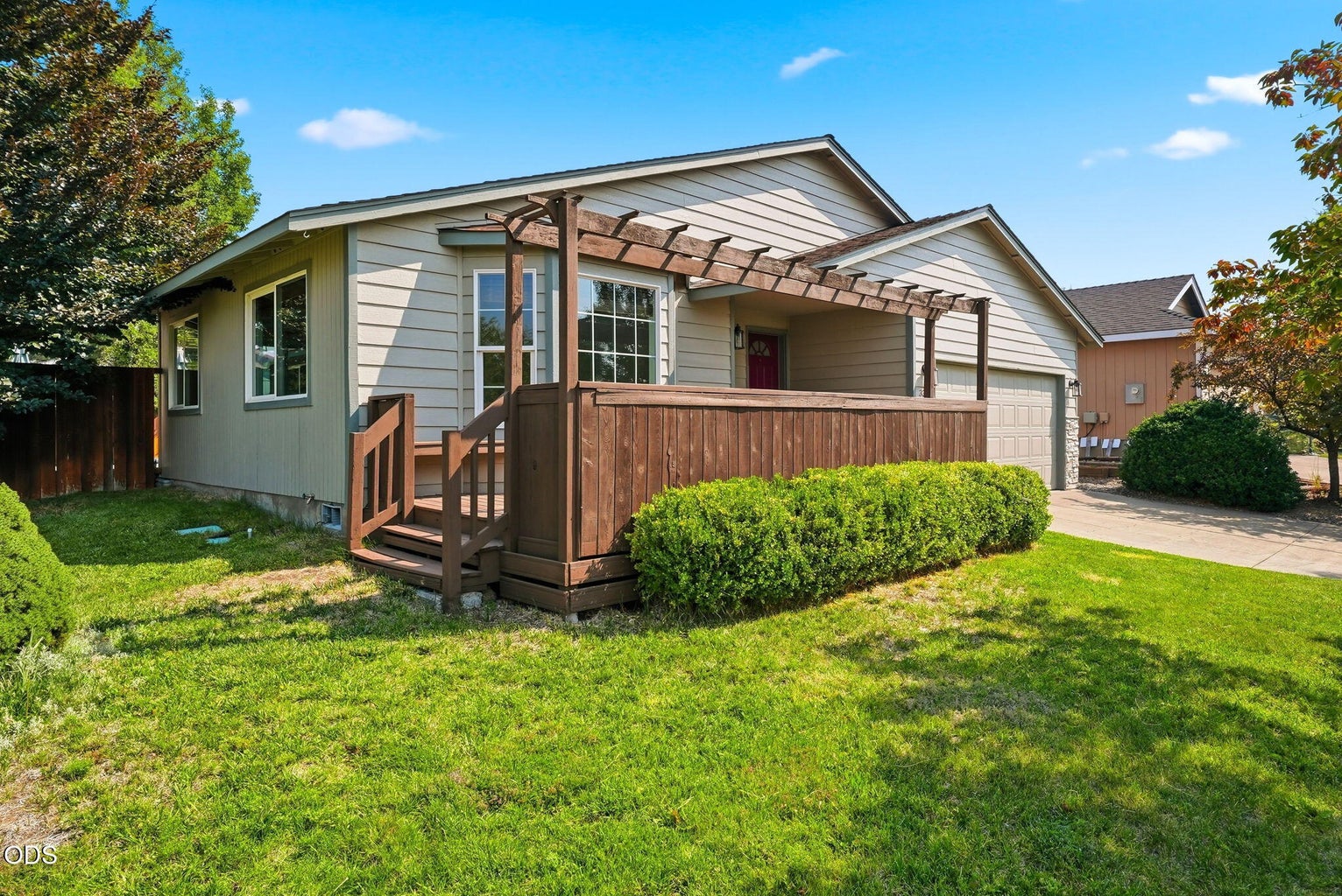 Photo of 3314 NE Palmer Drive 3 of 31