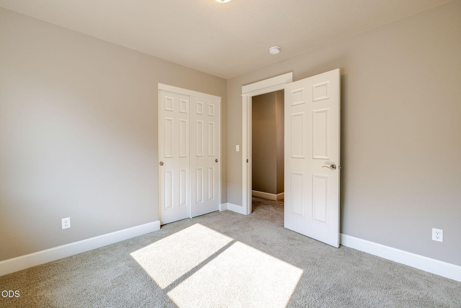 Photo of 3129 NE Flagstone 40 of 51